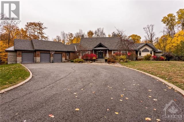 32 Marchvale Drive, House detached with 5 bedrooms, 5 bathrooms and 10 parking in Ottawa ON | Image 1