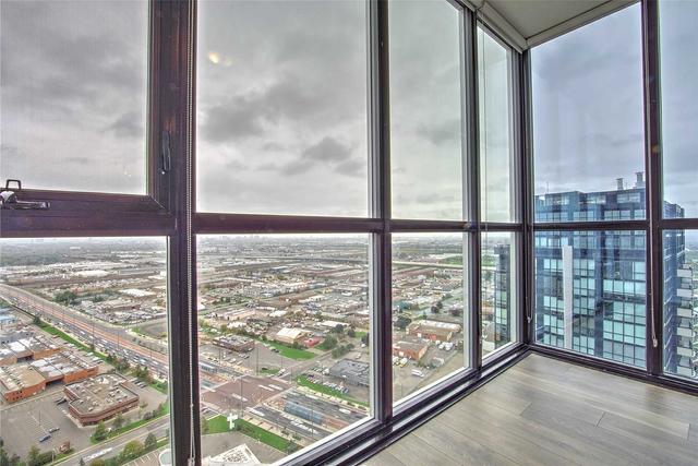 3701 - 2908 Highway 7 Rd, Condo with 2 bedrooms, 2 bathrooms and 1 parking in Vaughan ON | Image 16