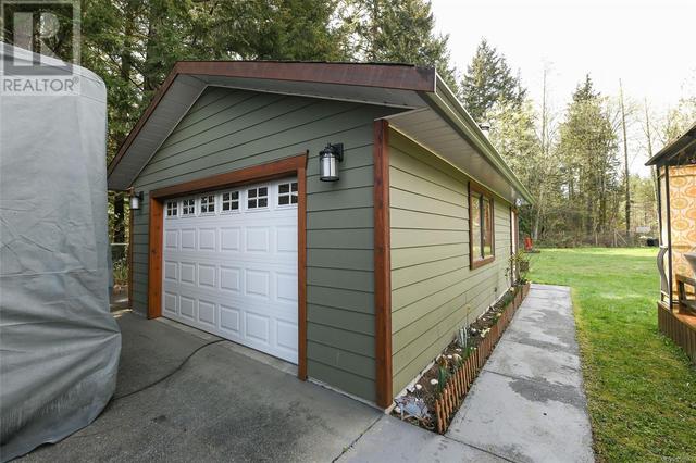 1787 Ryan Rd E, House detached with 3 bedrooms, 2 bathrooms and 6 parking in Comox Valley B (Lazo North) BC | Image 38