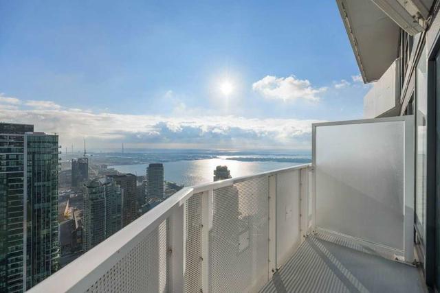 5106 - 88 Harbour St, Condo with 2 bedrooms, 2 bathrooms and 1 parking in Toronto ON | Image 1