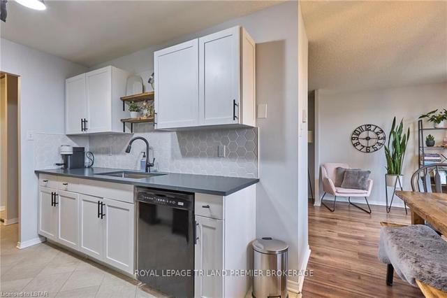 702 - 95 Base Line Rd W, Condo with 2 bedrooms, 2 bathrooms and 1 parking in London ON | Image 8