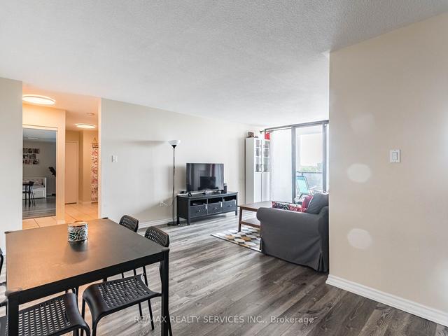 503 - 21 Knightsbridge Rd, Condo with 2 bedrooms, 1 bathrooms and 1 parking in Brampton ON | Image 11