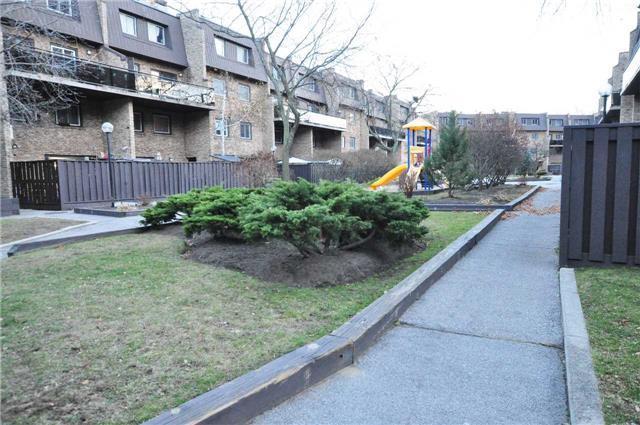 87 - 140 Ling Rd, Townhouse with 3 bedrooms, 2 bathrooms and 1 parking in Toronto ON | Image 17