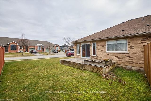 1063 Hansler Rd, House attached with 2 bedrooms, 2 bathrooms and 3 parking in Welland ON | Image 34