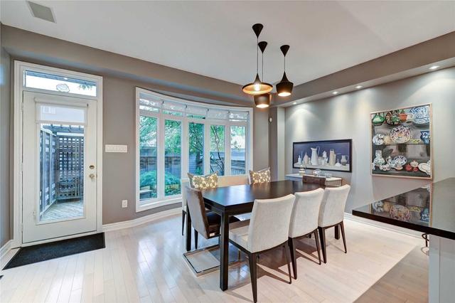 44 Winners Circ, House semidetached with 3 bedrooms, 3 bathrooms and 2 parking in Toronto ON | Image 2