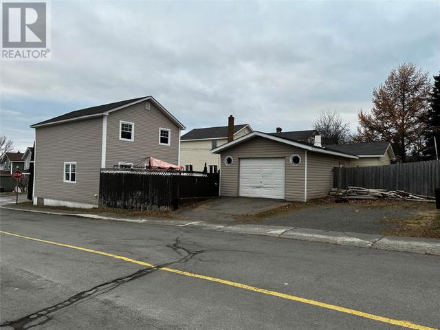 124 Lincoln Road, House detached with 3 bedrooms, 1 bathrooms and null parking in Grand Falls-Windsor NL | Image 5