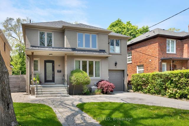 18 Northmount Ave, House detached with 4 bedrooms, 4 bathrooms and 3 parking in Toronto ON | Image 12