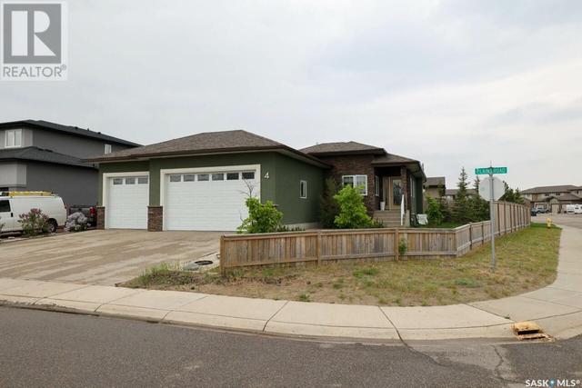 4 Plains Road, House detached with 4 bedrooms, 3 bathrooms and null parking in Pilot Butte SK | Card Image