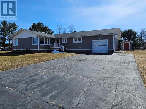 1098 Nicholas Denys, House detached with 5 bedrooms, 1 bathrooms and null parking in Bathurst NB | Card Image