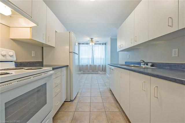 103 - 95 Baseline Road W, House attached with 2 bedrooms, 2 bathrooms and 1 parking in London ON | Image 4