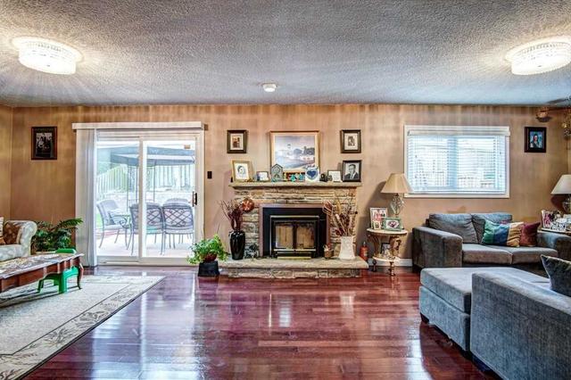 2405 Benedet Dr, House detached with 3 bedrooms, 4 bathrooms and 4 parking in Mississauga ON | Image 9
