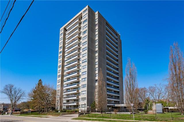 904 - 2263 Marine Drive, House attached with 2 bedrooms, 1 bathrooms and 1 parking in Oakville ON | Image 1