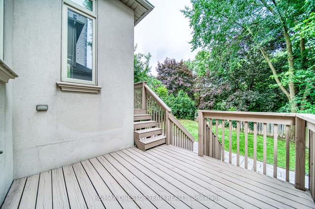 17 Kenneth Ave, House detached with 4 bedrooms, 5 bathrooms and 4 parking in Toronto ON | Image 27