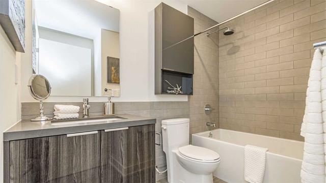 37 Sonic Way, Townhouse with 2 bedrooms, 3 bathrooms and 1 parking in Toronto ON | Image 8