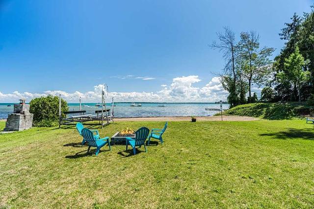 927 Adams Rd, House detached with 4 bedrooms, 2 bathrooms and 5 parking in Innisfil ON | Image 11