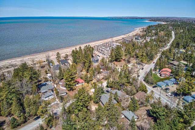 56 Homewood Ave, House detached with 2 bedrooms, 1 bathrooms and 2 parking in Wasaga Beach ON | Image 15