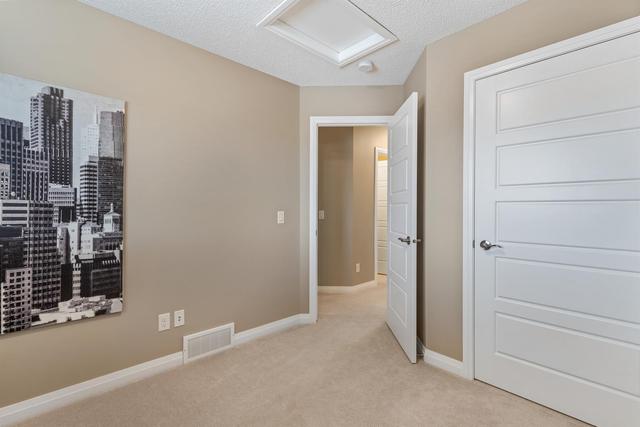 66 Masters Crescent Se, House detached with 3 bedrooms, 2 bathrooms and 4 parking in Calgary AB | Image 18