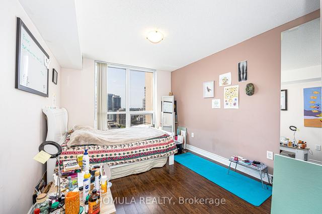 1826 - 500 Doris Ave, Condo with 2 bedrooms, 2 bathrooms and 1 parking in Toronto ON | Image 11