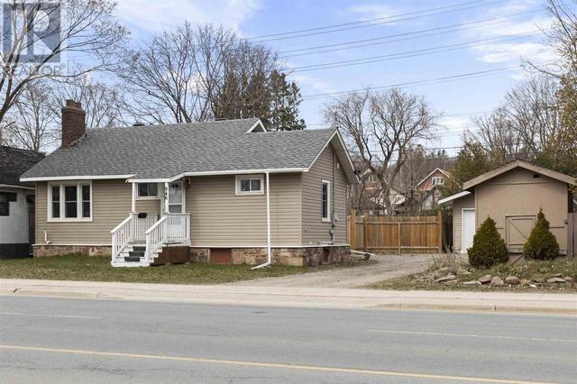 946 Wellington St E, House detached with 2 bedrooms, 1 bathrooms and null parking in Sault Ste. Marie ON | Image 32