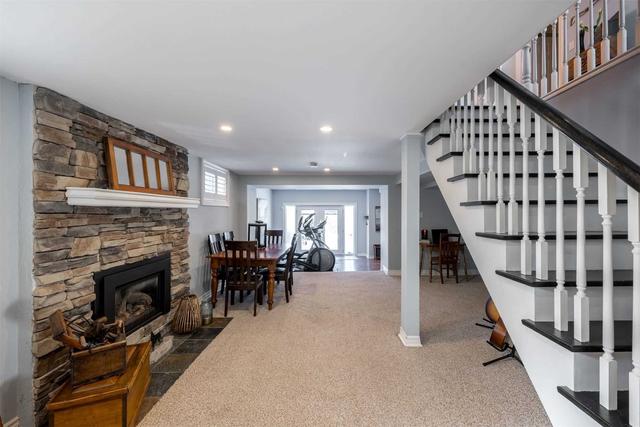 396 Oak St, House detached with 3 bedrooms, 3 bathrooms and 6 parking in Newmarket ON | Image 21