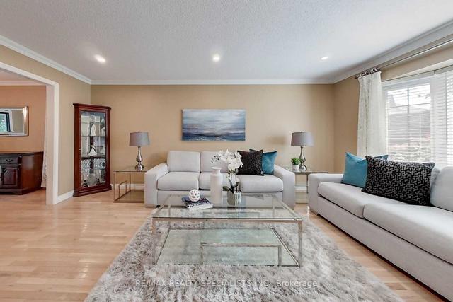 1773 Melody Dr, House detached with 4 bedrooms, 3 bathrooms and 6 parking in Mississauga ON | Image 38