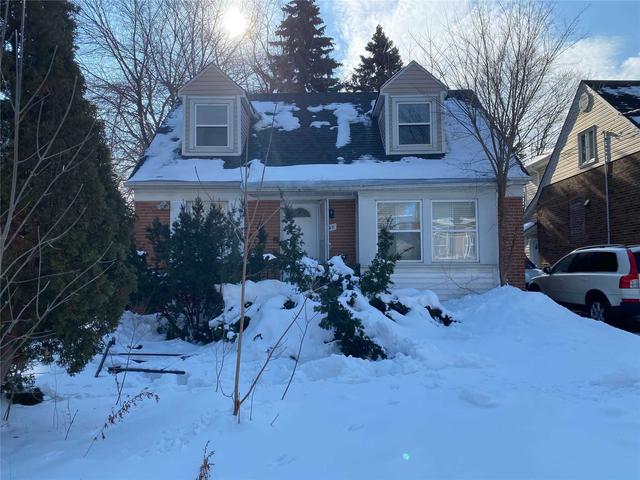 27 Lyndale Dr, House detached with 2 bedrooms, 2 bathrooms and 1 parking in Toronto ON | Image 1