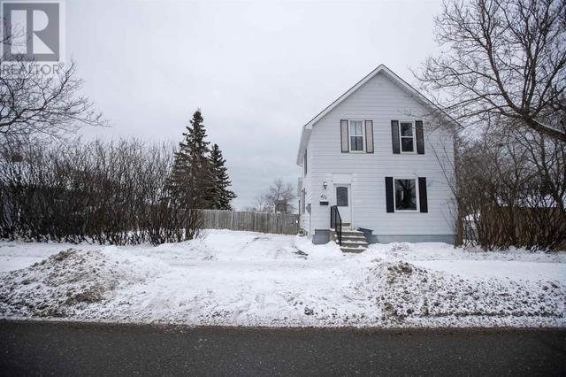 432 Hodder Ave, House detached with 2 bedrooms, 1 bathrooms and null parking in Thunder Bay ON | Image 2