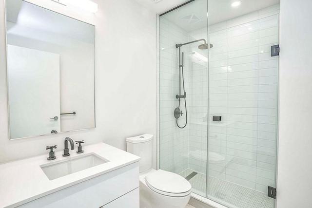 201 - 22 Lombard St, Condo with 2 bedrooms, 2 bathrooms and 0 parking in Toronto ON | Image 16
