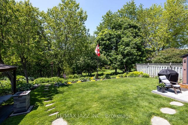 122 Lorindale Dr, House detached with 2 bedrooms, 2 bathrooms and 4 parking in Oshawa ON | Image 26