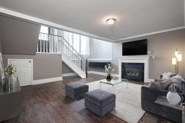 211 Columbia Rd, House detached with 2 bedrooms, 2 bathrooms and 4 parking in Barrie ON | Image 2