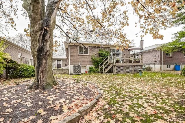 24 Resolution Cres, House detached with 3 bedrooms, 2 bathrooms and 2 parking in Toronto ON | Image 33