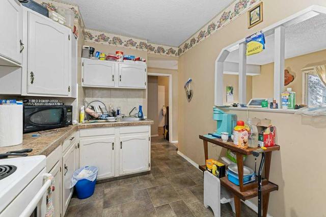 419 11 Street Ne, House other with 6 bedrooms, 2 bathrooms and 5 parking in Calgary AB | Image 11