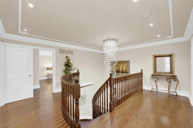 27 Dorwood Crt, House detached with 4 bedrooms, 5 bathrooms and 20 parking in Vaughan ON | Image 11