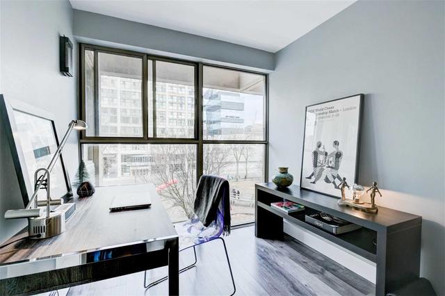 417 - 65 Scadding Ave N, Condo with 2 bedrooms, 1 bathrooms and 0 parking in Toronto ON | Image 3
