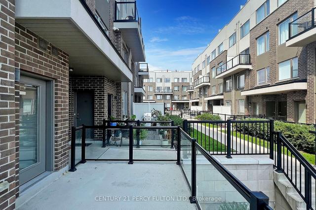 407 - 1460 Whites Rd, Townhouse with 2 bedrooms, 3 bathrooms and 1 parking in Pickering ON | Image 2