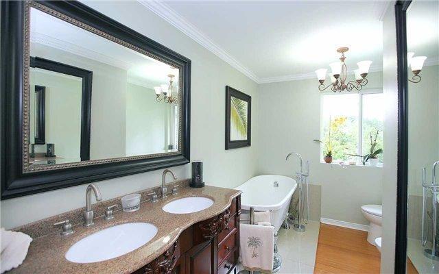 14835 Jane St, House detached with 4 bedrooms, 2 bathrooms and 10 parking in King ON | Image 8