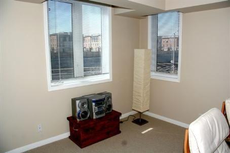 th 333 - 26 Douro St, Townhouse with 2 bedrooms, 2 bathrooms and 1 parking in Toronto ON | Image 3
