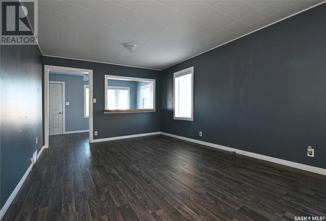 630 4th Street, House detached with 1 bedrooms, 1 bathrooms and null parking in Estevan SK | Image 8