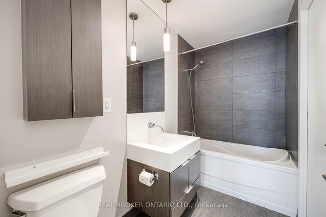 3903 - 110 Charles St E, Condo with 1 bedrooms, 1 bathrooms and 1 parking in Toronto ON | Image 13