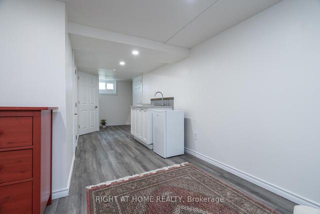 90 Mercer St, House detached with 2 bedrooms, 2 bathrooms and 3 parking in Hamilton ON | Image 18