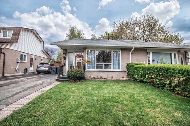 8 Tindale Rd, House semidetached with 3 bedrooms, 2 bathrooms and 2 parking in Brampton ON | Image 1