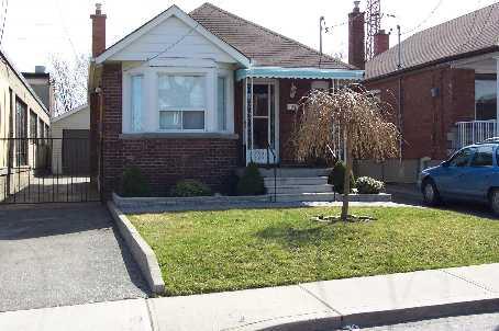 1187 Roselawn Ave, House detached with 2 bedrooms, 2 bathrooms and 4 parking in Toronto ON | Image 1