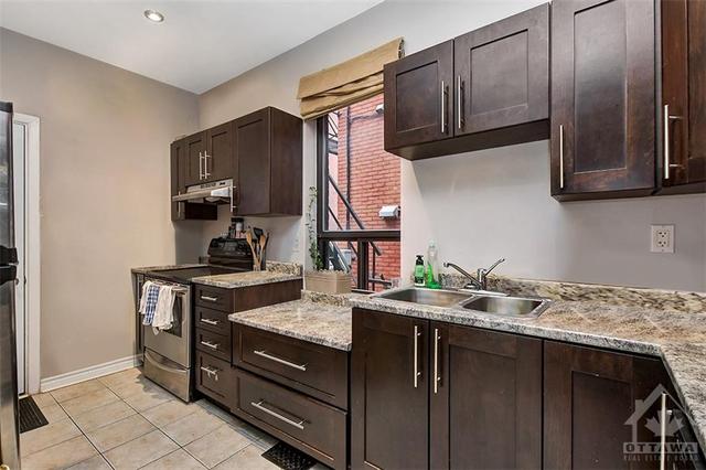 59 Argyle Avenue, Townhouse with 4 bedrooms, 3 bathrooms and null parking in Ottawa ON | Image 6