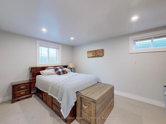 16 Devins Dr N, House detached with 3 bedrooms, 2 bathrooms and 3 parking in Aurora ON | Image 21