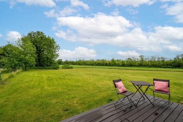 382 Fish Lake Rd, House detached with 2 bedrooms, 2 bathrooms and 4 parking in Prince Edward County ON | Image 2