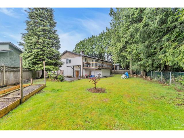15077 93a Avenue, House detached with 4 bedrooms, 3 bathrooms and null parking in Surrey BC | Image 35