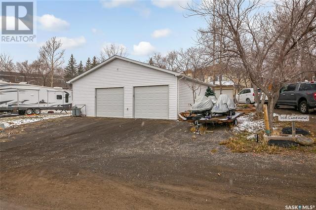204 Lakeview Avenue, House detached with 4 bedrooms, 3 bathrooms and null parking in Saskatchewan Beach SK | Image 41