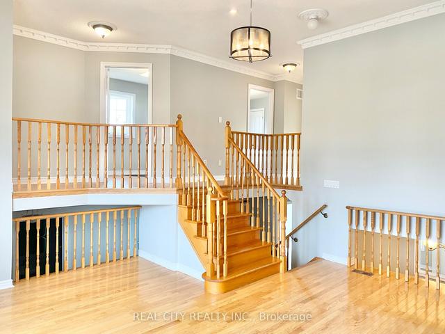 upper - 2 Wandering Trail Dr, House detached with 4 bedrooms, 3 bathrooms and 3 parking in Brampton ON | Image 10
