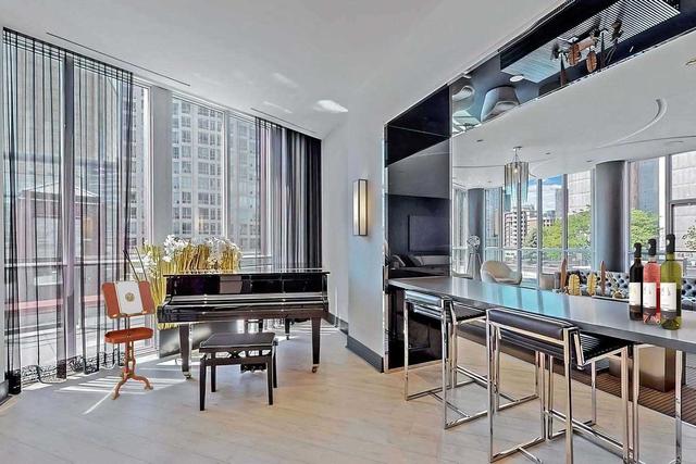 2407 - 32 Davenport Rd, Condo with 2 bedrooms, 2 bathrooms and 2 parking in Toronto ON | Image 33