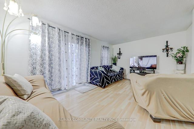 44 - 161 Wickson Tr, Townhouse with 3 bedrooms, 2 bathrooms and 2 parking in Toronto ON | Image 4